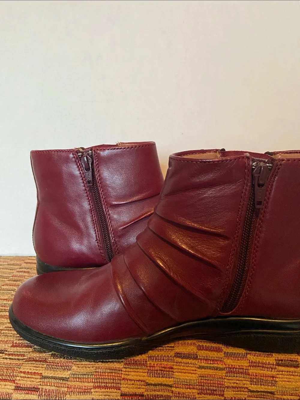 Clarks soft burgundy